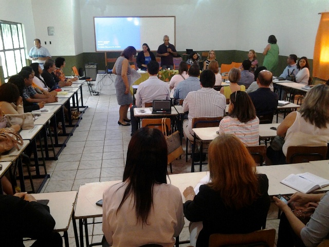 Secretário abre encontro com CREs em Ouro Preto