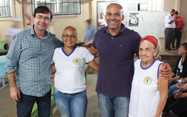 Aluna de 66 anos é exemplo de persistência e força de vontade